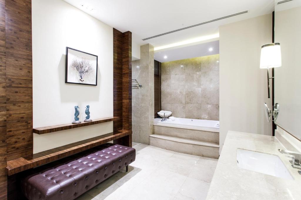 Bathroom 5 Star Hotel V Villas Hua Hin, MGallery Bathroom 5 Star Hotel V Villas Hua Hin, MGallery
