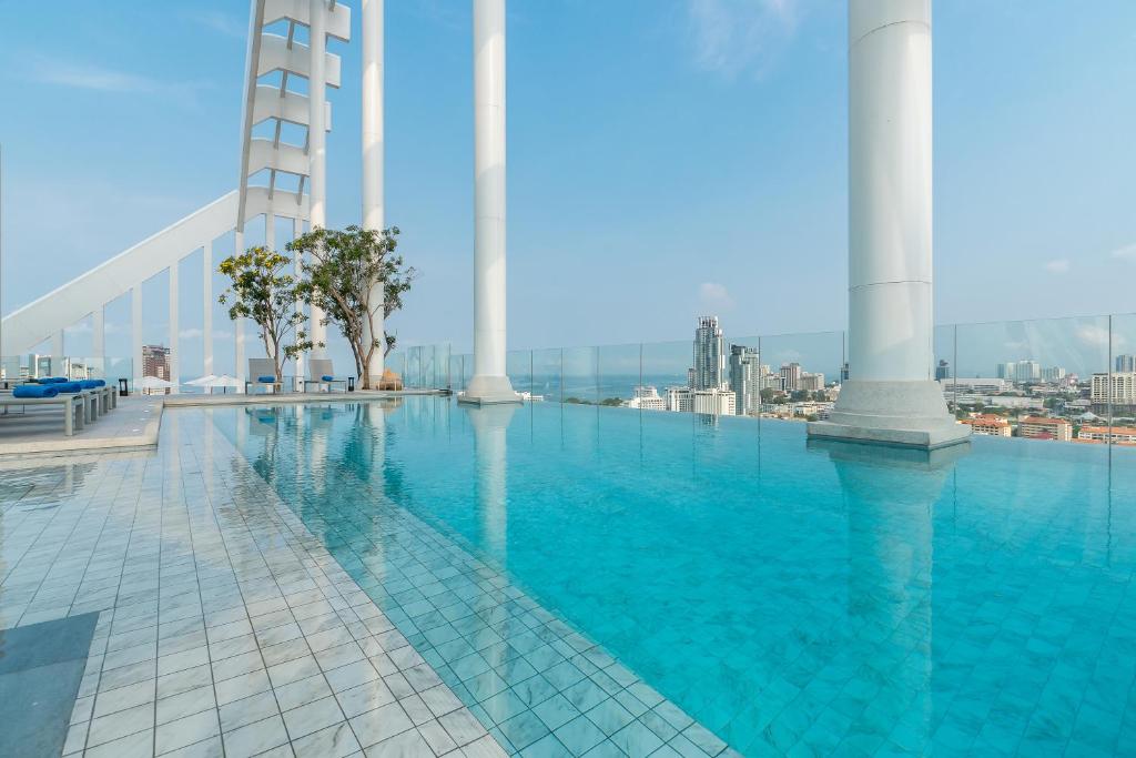 Beautiful Pool Five Star Aber Hotel and Residence Beautiful Pool Five Star Aber Hotel and Residence