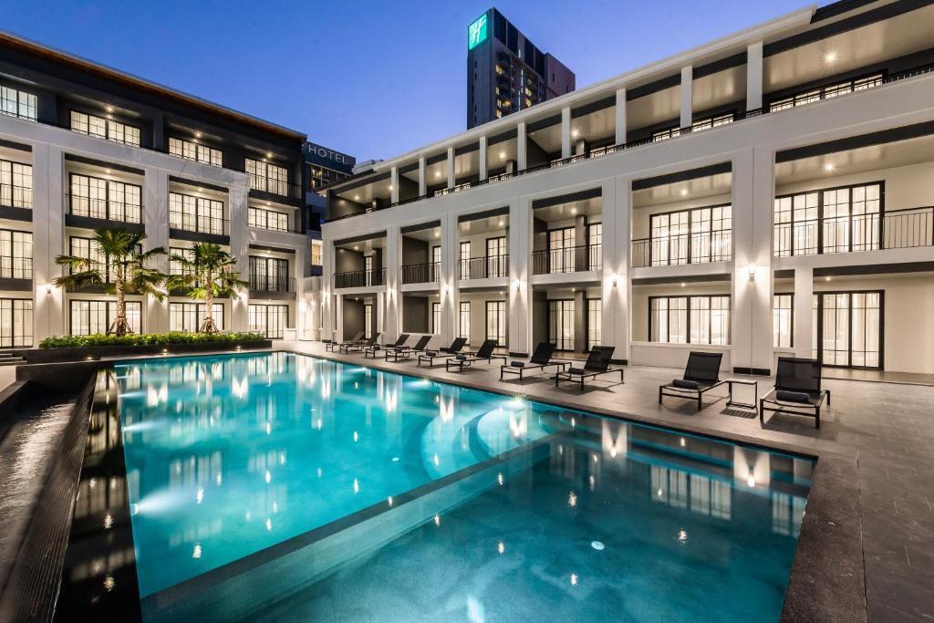 Beautiful Pool One Patio Hotel Pattaya Five Star Beautiful Pool One Patio Hotel Pattaya Five Star