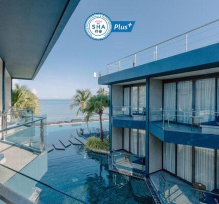 Outdoor swimming pool 5 Star Hotel Tide Phuket Beach front